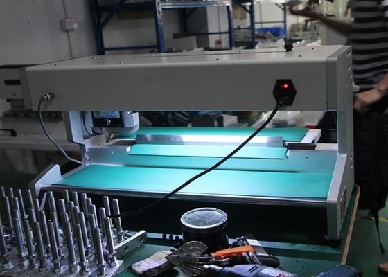 좋은 가격 스테인리스 스틸 PCB 디패널링 장비 400mm 절단 길이 LED 조명 장착 온라인으로